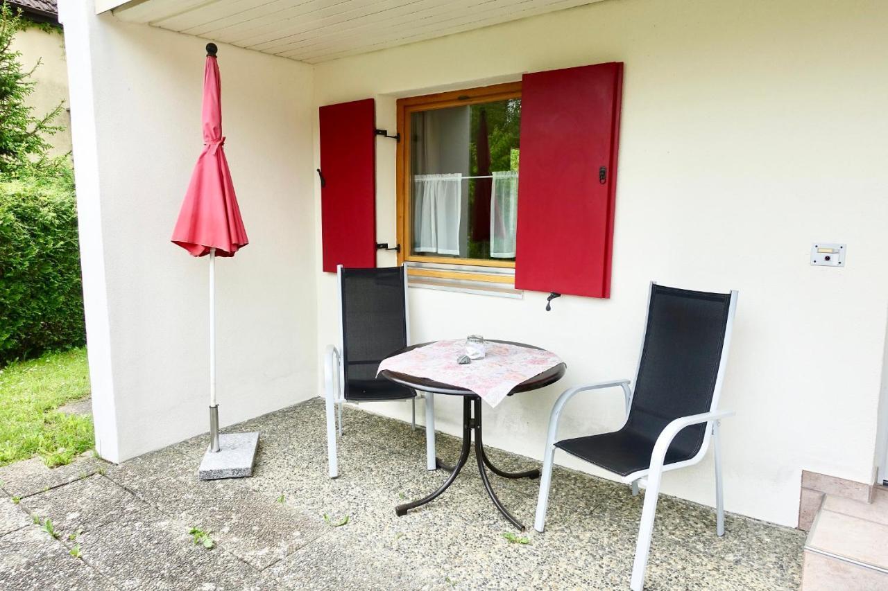 Ferienwohnung #4 mit Terrasse in zentraler dennoch ruhiger Lage - Stadtbus vor der Tür! Lindau  Exterior foto